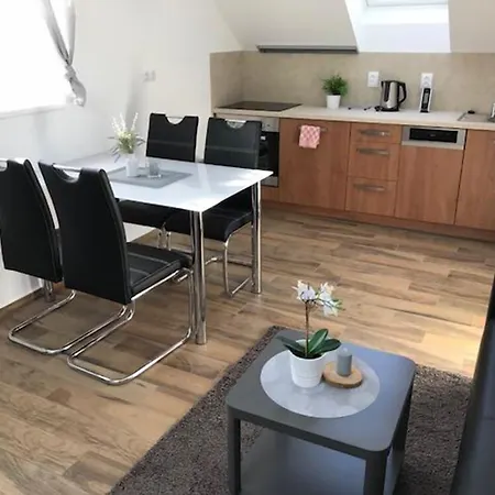 Apartment Miraka *