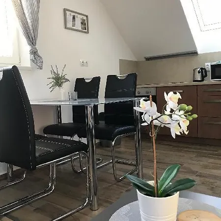 Apartment Miraka *
